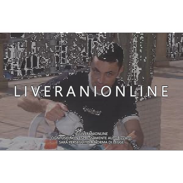 DIAP-RETROSPETTIVA ALEX BRITTI CANTANTE NELLA FOTO ALEX BRITTI A SANREMO GIOVANI NELL\'ANNO 1999 AG ALDO LIVERANI SAS