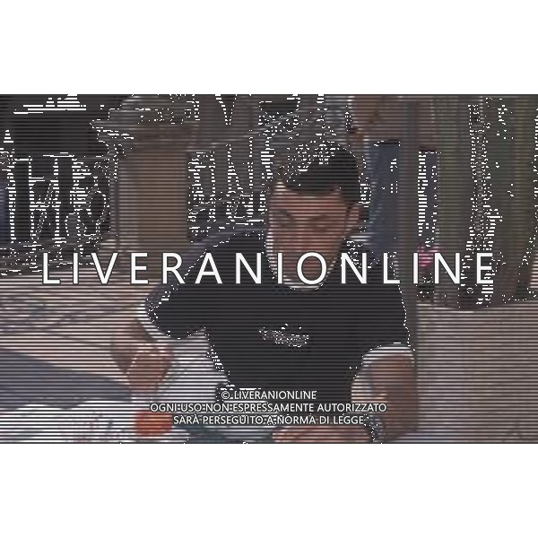 DIAP-RETROSPETTIVA ALEX BRITTI CANTANTE NELLA FOTO ALEX BRITTI A SANREMO GIOVANI NELL\'ANNO 1999 AG ALDO LIVERANI SAS