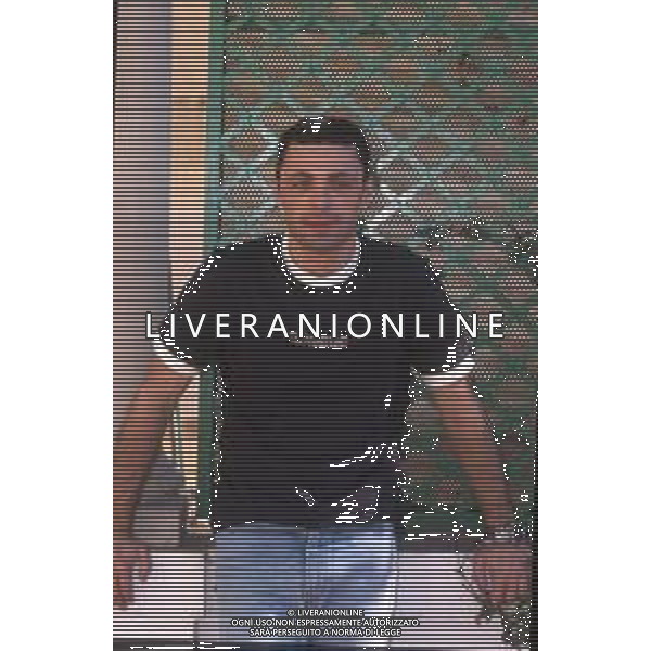 DIAP-RETROSPETTIVA ALEX BRITTI CANTANTE NELLA FOTO ALEX BRITTI A SANREMO GIOVANI NELL\'ANNO 1999 AG ALDO LIVERANI SAS