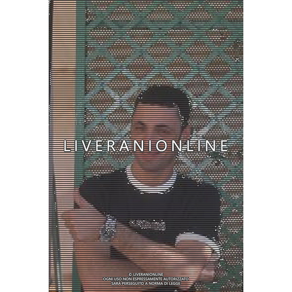 DIAP-RETROSPETTIVA ALEX BRITTI CANTANTE NELLA FOTO ALEX BRITTI A SANREMO GIOVANI NELL\'ANNO 1999 AG ALDO LIVERANI SAS