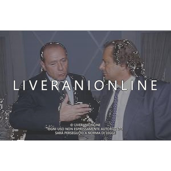 DIAP-RETROSPETTIVA SILVIO BERLUSCONI PRESIDNTE MILAN CALCIO E POLITICO NELLA FOTO SILVIO BERLUSCONI NELL\'ANNO 1993 CON GINO CORIONI PRESIDENTE BRESCIA CALCIO AG ALDO LIVERANI SAS