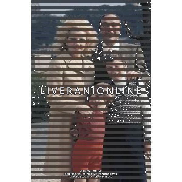 COL-RETROSPETTIVA CARLA BONI CANTANTE NELLA FOTO CARLA BONI IN FAMIGLIA CON IL MARITO GINO LATILLA AG ALDO LIVERANI SAS