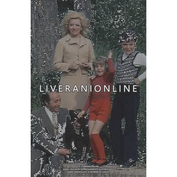 COL-RETROSPETTIVA CARLA BONI CANTANTE NELLA FOTO CARLA BONI IN FAMIGLIA CON IL MARITO GINO LATILLA AG ALDO LIVERANI SAS