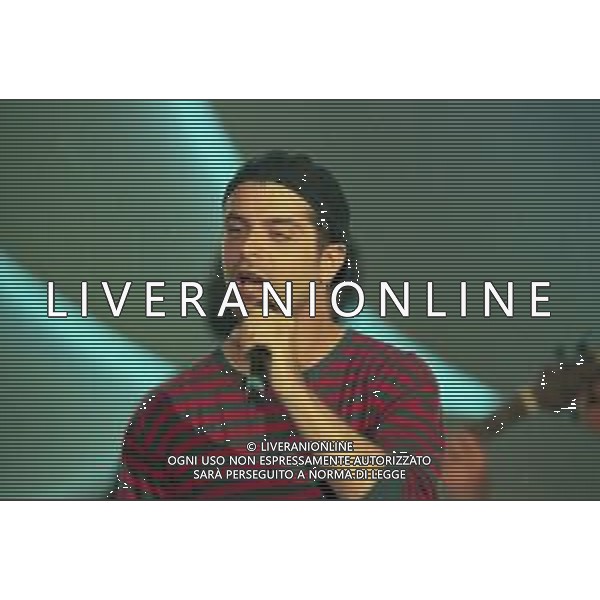 DIAP-RETROSPETTIVA SAMUELE BERSANI CANTANTE NELLA FOTO SAMUELE BERSANI NELL\'ANNO 2000 AG ALDO LIVERANI SAS