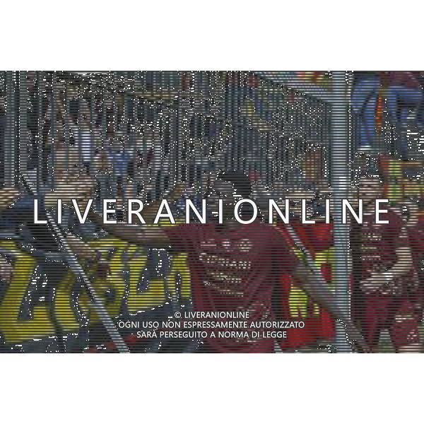 29 10 2025. Stadio Bruno Benelli. Ravenna - Rimini. Zagre saluta la curva. ©Francesco Casadei/Agenzia Aldo Liverani- AGENZIA ALDO LIVERANI SAS