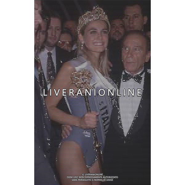 DIAP-RETROSPETTIVA ARIANNA DAVID MISS ITALIA NELLA FOTO ARIANNA DAVID MISS ITALIA NELL\'ANNO 1993 A SALSOMAGGIORE TERME CON ENZO MIRIGLIANI AG ALDO LIVERANI SAS