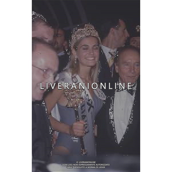 DIAP-RETROSPETTIVA ARIANNA DAVID MISS ITALIA NELLA FOTO ARIANNA DAVID MISS ITALIA NELL\'ANNO 1993 A SALSOMAGGIORE TERME CON ENZO MIRIGLIANI AG ALDO LIVERANI SAS