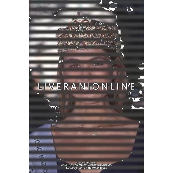 DIAP-RETROSPETTIVA ARIANNA DAVID MISS ITALIA NELLA FOTO ARIANNA DAVID MISS ITALIA NELL\'ANNO 1993 A SALSOMAGGIORE TERME AG ALDO LIVERANI SAS