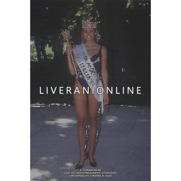 DIAP-RETROSPETTIVA ARIANNA DAVID MISS ITALIA NELLA FOTO ARIANNA DAVID MISS ITALIA NELL\'ANNO 1993 A SALSOMAGGIORE TERME AG ALDO LIVERANI SAS