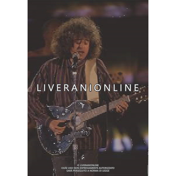 DIAP-RETROSPETTIVA ANGELO BRANDUARDI CANTANTE NELLA FOTO ANGELO BRANDUARDI AL FESTIVALBAR NELL\'ANNO 1993 AG ALDO LIVERANI SAS