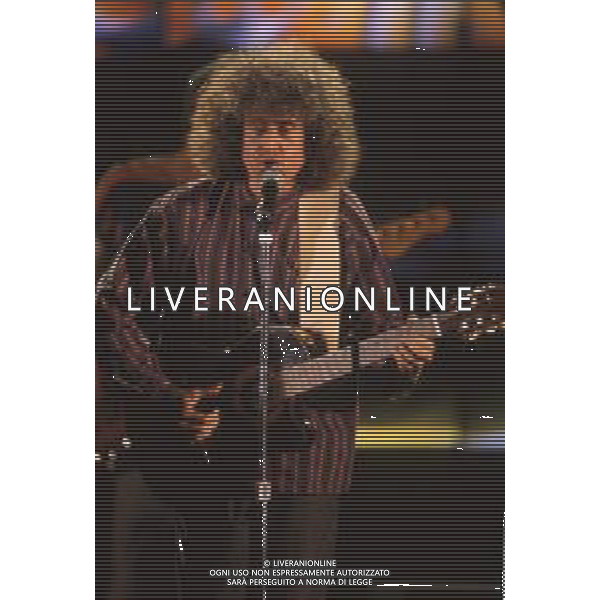 DIAP-RETROSPETTIVA ANGELO BRANDUARDI CANTANTE NELLA FOTO ANGELO BRANDUARDI AL FESTIVALBAR NELL\'ANNO 1993 AG ALDO LIVERANI SAS