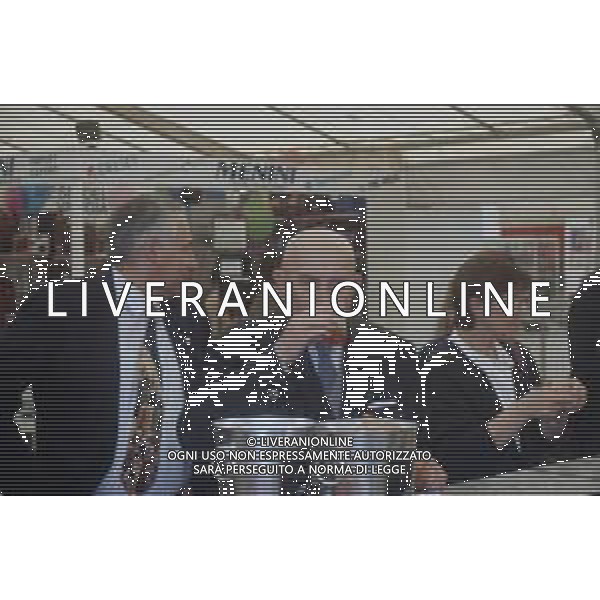 DIAP-RETROSPETTIVA GIANFRANCO MIGLIO POLITICO NELLA FOTO GIANFRANCO MIGLIO A MEDA NELL\'ANNO 1993 AG CONTROLUCE-AG ALDO LIVERANI SAS