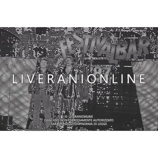 NEG-RETROSPETTIVA ZUCCHERO FORNACIARI CANTANTE NELLA FOTO ZUCCHERO FORNACIARI AL FESTIVALBAR NELL\'ANNO 1987 CON CLAUDIO CECCHETTO AG ALDO LIVERANI SAS