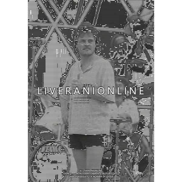 NEG-RETROSPETTIVA ZUCCHERO FORNACIARI CANTANTE NELLA FOTO ZUCCHERO FORNACIARI AL FESTIVALBAR NELL\'ANNO 1987 AG ALDO LIVERANI SAS 