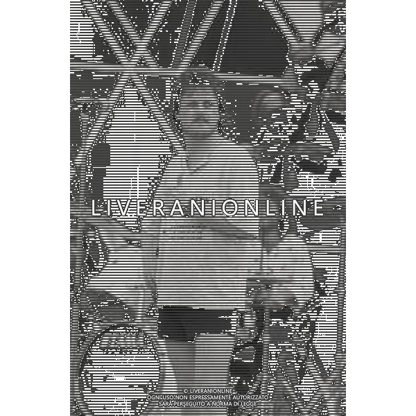 NEG-RETROSPETTIVA ZUCCHERO FORNACIARI CANTANTE NELLA FOTO ZUCCHERO FORNACIARI AL FESTIVALBAR NELL\'ANNO 1987 AG ALDO LIVERANI SAS 