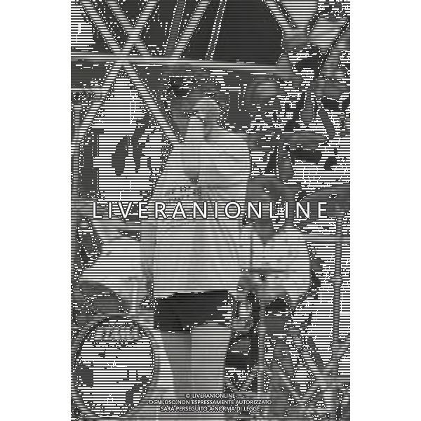 NEG-RETROSPETTIVA ZUCCHERO FORNACIARI CANTANTE NELLA FOTO ZUCCHERO FORNACIARI AL FESTIVALBAR NELL\'ANNO 1987 AG ALDO LIVERANI SAS 