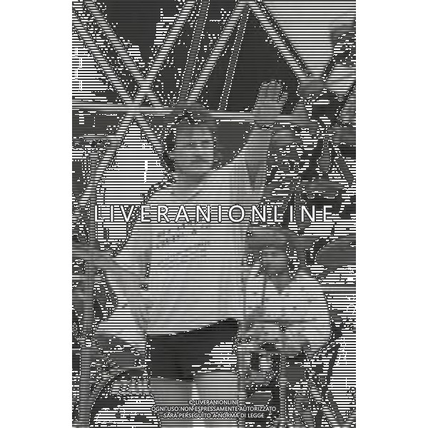 NEG-RETROSPETTIVA ZUCCHERO FORNACIARI CANTANTE NELLA FOTO ZUCCHERO FORNACIARI AL FESTIVALBAR NELL\'ANNO 1987 AG ALDO LIVERANI SAS 