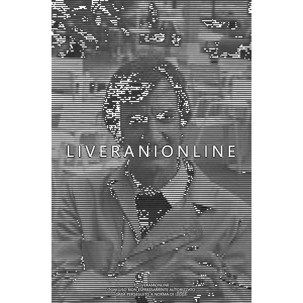 NEG-RETROSPETTIVA CARLO LIZZANI REGISTA NELLA FOTO CARLO LIZZANI REGISTA A CANNES NELL\'ANNO 1983 AG ALDO LIVERANI SAS 