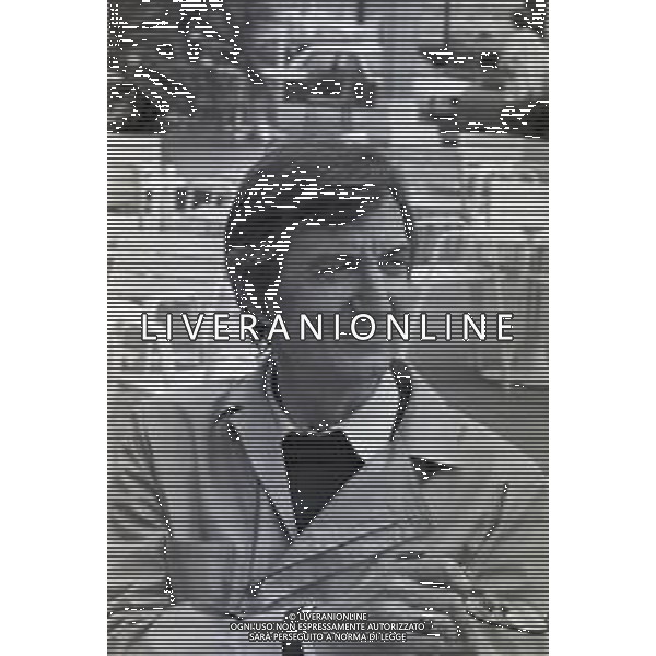 NEG-RETROSPETTIVA CARLO LIZZANI REGISTA NELLA FOTO CARLO LIZZANI REGISTA A CANNES NELL\'ANNO 1983 AG ALDO LIVERANI SAS 