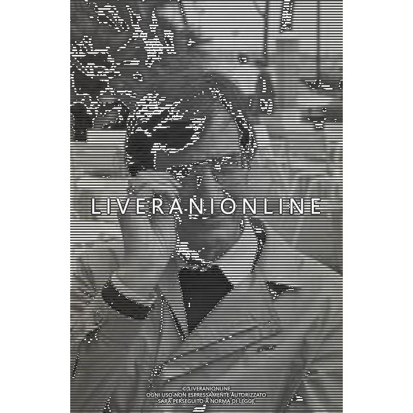 NEG-RETROSPETTIVA CARLO LIZZANI REGISTA NELLA FOTO CARLO LIZZANI REGISTA A CANNES NELL\'ANNO 1983 AG ALDO LIVERANI SAS 