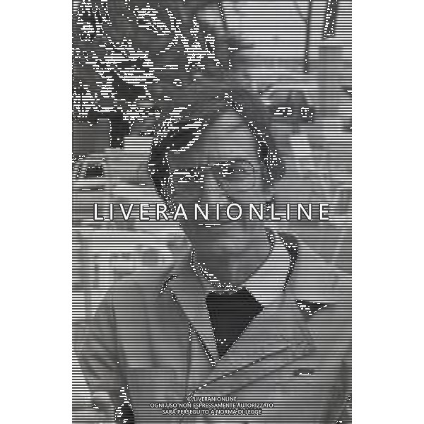 NEG-RETROSPETTIVA CARLO LIZZANI REGISTA NELLA FOTO CARLO LIZZANI REGISTA A CANNES NELL\'ANNO 1983 AG ALDO LIVERANI SAS 