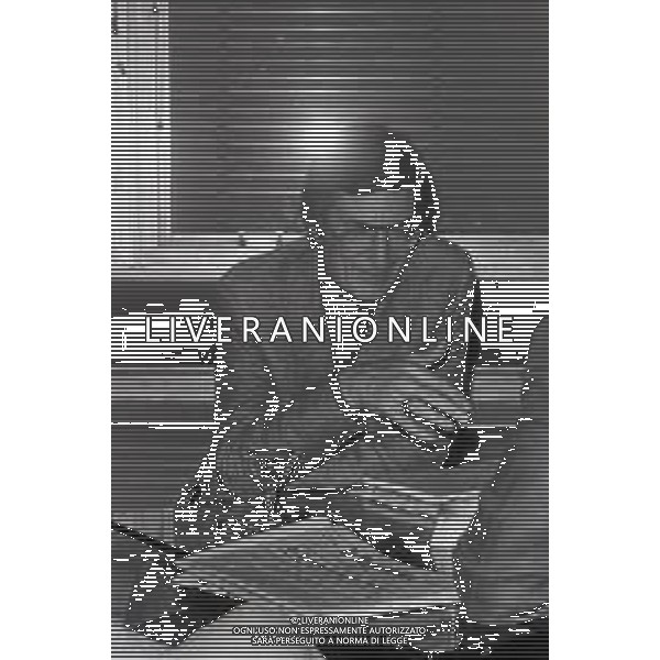 NEG-RETROSPETTIVA CARLO LIZZANI REGISTA NELLA FOTO CARLO LIZZANI REGISTA A MILANO IN TERRAZZA MARTINI PRESENTA IL FILM “ FONTAMARA“ NELL\'ANNO 1980 AG ALDO LIVERANI SAS  