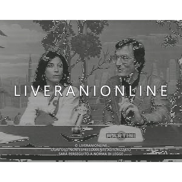 NEG-RETROSPETTIVA CARLO LIZZANI REGISTA NELLA FOTO CARLO LIZZANI REGISTA A MILANO IN TERRAZZA MARTINI PRESENTA IL FILM “ FONTAMARA“ NELL\'ANNO 1980 AG ALDO LIVERANI SAS  