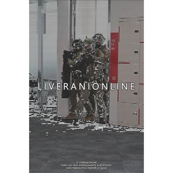 31-10-2025 MILANO ESERCITAZIONE ANTITERRORISNO DEI CARABINIERI PRESSO LA TORRE GENERALI DI MILANO GENTILE CONCESSIONE CARABINIERI-AG ALDO LIVERANI SAS