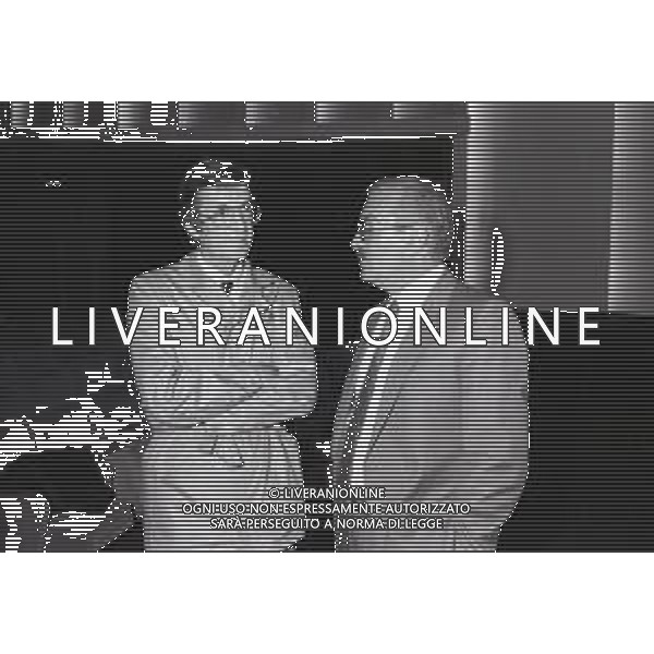 NEG-RETROSPETTIVA CARLO LIZZANI REGISTA NELLA FOTO CARLO LIZZANI REGISTA A VENEZIA NELL\'ANNO 1981 CON GIUSEPPE GALASSO PRESIDENTE DELLA BIENNALE DI VENEZIA AG ALDO LIVERANI SAS 