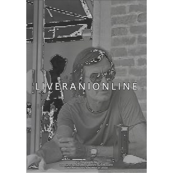 NEG-RETROSPETTIVA CARLO LIZZANI REGISTA NELLA FOTO CARLO LIZZANI REGISTA A VENEZIA NELL\'ANNO 1983 AG ALDO LIVERANI SAS 