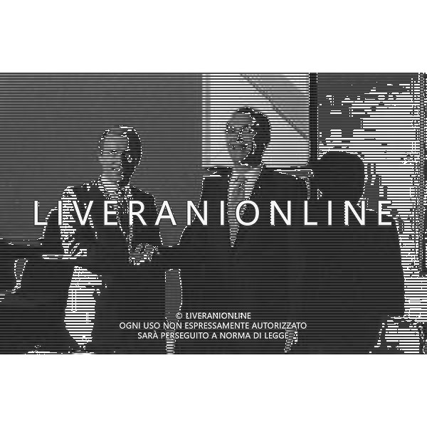 NEG- RETROSPETTIVA GIOVANNI TRAPATTONI ALLENATORE INTER NELLA FOTO GIOVANNI TRAPATTONI CON IL PRESIDENTE ERNESTO PELLEGRINI ALLA SUA PRESENTAZIONE COME NUOVO ALLENATORE INTER CALCIO NELL’ANNO 1986 AG ALDO LIVERANI SAS