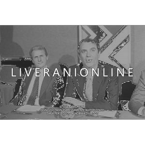 NEG- RETROSPETTIVA GIOVANNI TRAPATTONI ALLENATORE INTER NELLA FOTO GIOVANNI TRAPATTONI CON IL PRESIDENTE ERNESTO PELLEGRINI ALLA SUA PRESENTAZIONE COME NUOVO ALLENATORE INTER CALCIO NELL’ANNO 1986 AG ALDO LIVERANI SAS