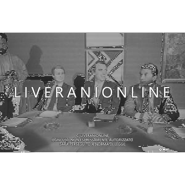 NEG- RETROSPETTIVA GIOVANNI TRAPATTONI ALLENATORE INTER NELLA FOTO GIOVANNI TRAPATTONI CON IL PRESIDENTE ERNESTO PELLEGRINI ALLA SUA PRESENTAZIONE COME NUOVO ALLENATORE INTER CALCIO NELL’ANNO 1986 AG ALDO LIVERANI SAS