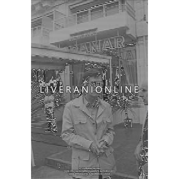 NEG-RETROSPETTIVA CARLO LIZZANI REGISTA NELLA FOTO CARLO LIZZANI REGISTA A CANNES NELL\'ANNO 1981 AG ALDO LIVERANI SAS 