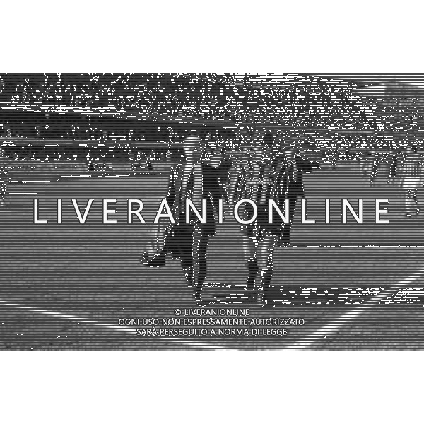 NEG- RETROSPETTIVA GIOVANNI TRAPATTONI ALLENATORE INTER NELLA FOTO GIOVANNI TRAPATTONI IN CAMPO CON VINCENZO SCIFO NELL’ANNO 1987-1988 AG ALDO LIVERANI SAS