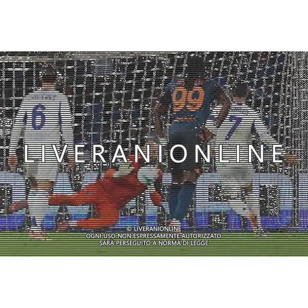 TVPM Napoli, Como Nella Foto: Vanja Milinkovic-Savic para il calcio di rigore a Alvaro Morata Foto Mosca, Ag.Liverani- AGENZIA ALDO LIVERANI SAS -TVPM Napoli - Como Campionato calcio Serie A 01.11.2025