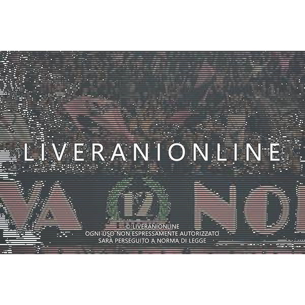 Palermo, Italia, 1 novembre 2025. Stadio Renzo Barbera, Palermo vs Pescara, match valido per il campionato di Serie B 2025/2026. Nella foto: Tifosi del Palermo ©Federico Serra - AGENZIA ALDO LIVERANI SAS