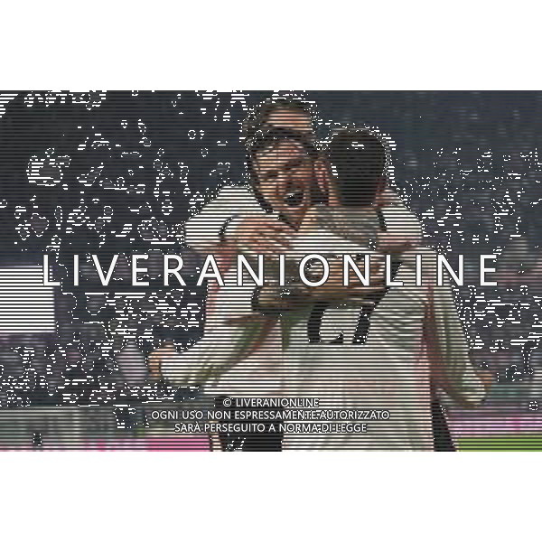 Palermo, Italia, 1 novembre 2025. Stadio Renzo Barbera, Palermo vs Pescara, match valido per il campionato di Serie B 2025/2026. Nella foto: Esultanza Niccolo’ Pierozzi (Palermo FC) e Matteo Brunori (Palermo FC) ©Federico Serra - AGENZIA ALDO LIVERANI SAS