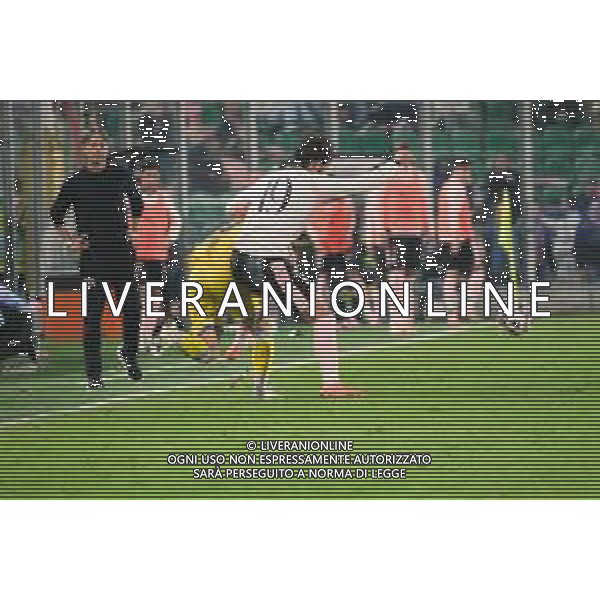 Palermo, Italy, 1 November 2025. Renzo Barbera Stadium, Palermo vs Pescara, match valid for the 2025/2026 Serie B championship. In the photo: Bartosz Bereszynski (Palermo FC) and Gianmarco Cangiano (Pescara) ©Federico Serra - AGENZIA ALDO LIVERANI SAS