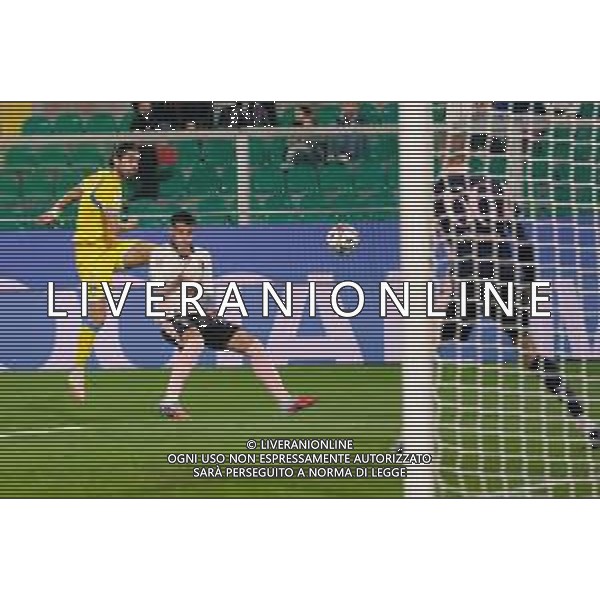 Palermo, Italy, 1 November 2025. Renzo Barbera Stadium, Palermo vs Pescara, match valid for the 2025/2026 Serie B championship. In the photo: Antonio Di Nardo (Pescara) and Niccolo\' Pierozzi (Palermo FC) ©Federico Serra - AGENZIA ALDO LIVERANI SAS