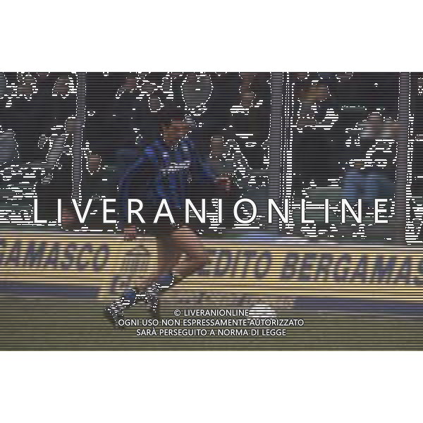 DIAP-RETROSPETTIVA ROBERTO RAMBAUDI CALCIATORE NELLA FOTO ROBERTO RAMBAUDI CON LA MAGLIA DELL\'ATALANTA CALCIO AG ALDO LIVERANI SAS