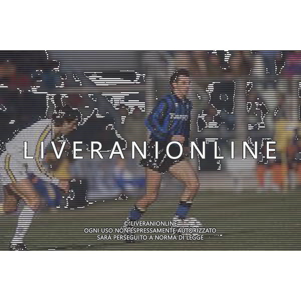 DIAP-RETROSPETTIVA ROBERTO RAMBAUDI CALCIATORE NELLA FOTO ROBERTO RAMBAUDI CON LA MAGLIA DELL\'ATALANTA CALCIO AG ALDO LIVERANI SAS