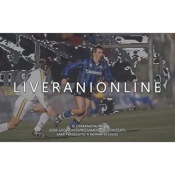 DIAP-RETROSPETTIVA ROBERTO RAMBAUDI CALCIATORE NELLA FOTO ROBERTO RAMBAUDI CON LA MAGLIA DELL\'ATALANTA CALCIO AG ALDO LIVERANI SAS