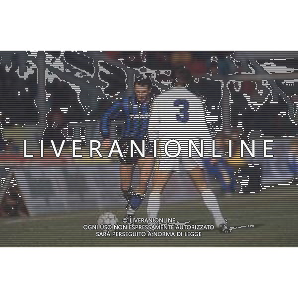 DIAP-RETROSPETTIVA ROBERTO RAMBAUDI CALCIATORE NELLA FOTO ROBERTO RAMBAUDI CON LA MAGLIA DELL\'ATALANTA CALCIO AG ALDO LIVERANI SAS