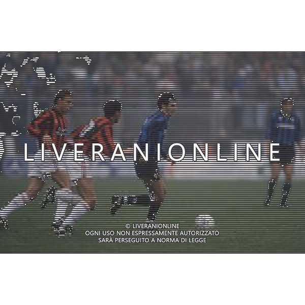 DIAP-RETROSPETTIVA ROBERTO RAMBAUDI CALCIATORE NELLA FOTO ROBERTO RAMBAUDI CON LA MAGLIA DELL\'ATALANTA CALCIO AG ALDO LIVERANI SAS