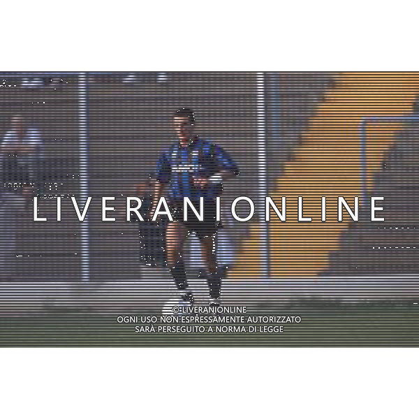 DIAP-RETROSPETTIVA ROBERTO RAMBAUDI CALCIATORE NELLA FOTO ROBERTO RAMBAUDI CON LA MAGLIA DELL\'ATALANTA CALCIO AG ALDO LIVERANI SAS