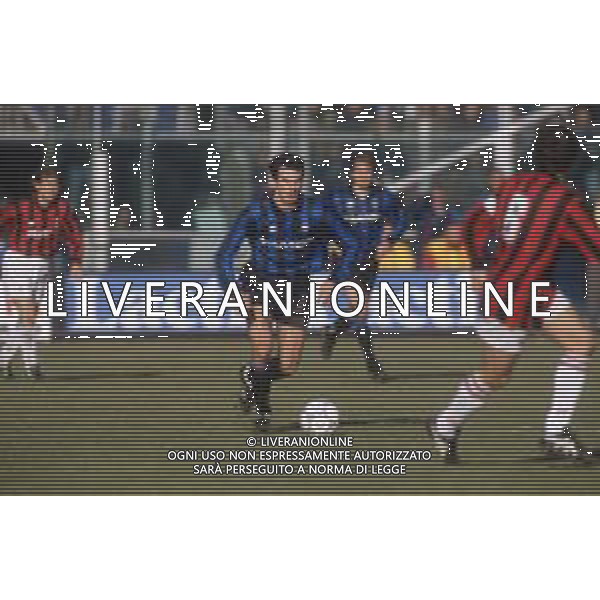 DIAP-RETROSPETTIVA ROBERTO RAMBAUDI CALCIATORE NELLA FOTO ROBERTO RAMBAUDI CON LA MAGLIA DELL\'ATALANTA CALCIO AG ALDO LIVERANI SAS