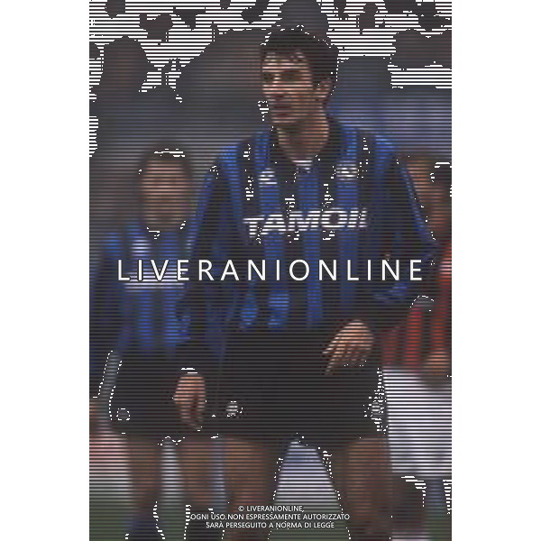 DIAP-RETROSPETTIVA ROBERTO RAMBAUDI CALCIATORE NELLA FOTO ROBERTO RAMBAUDI CON LA MAGLIA DELL\'ATALANTA CALCIO AG ALDO LIVERANI SAS