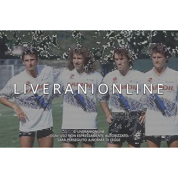 DIAP-RETROSPETTIVA ROBERTO RAMBAUDI CALCIATORE NELLA FOTO ROBERTO RAMBAUDI CON LA MAGLIA DELL\'ATALANTA CALCIO CON RODRIGUEZ LEONARDO- STEFANO DE AGOSTINI E MAURIZIO GANZ AG ALDO LIVERANI SAS