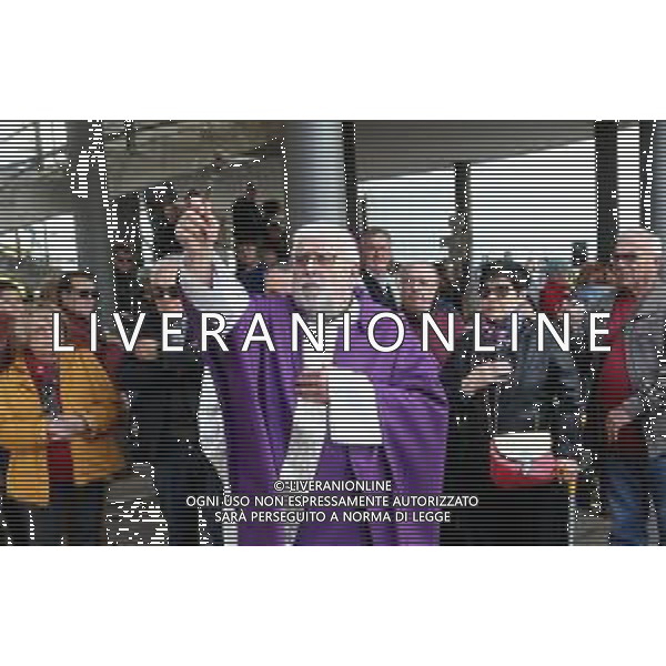 IMOLA 02 11 2025 CIMITERO PIRATELLO In occasione della ricorrenza della commemorazione di tutti i defunti, il vescovo Mons. Giovanni Mosciatti ha CELEBRATO la santa messa NELLA FOTO VESCOVO DI IMOLA GIOVANNI MOSCIATTI ©SANNA - AGENZIA ALDO LIVERANI SAS